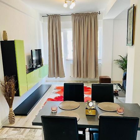 Dream Sury Apartment - Metrou Leonida, Spital Obregia Bükreş Dış mekan fotoğraf